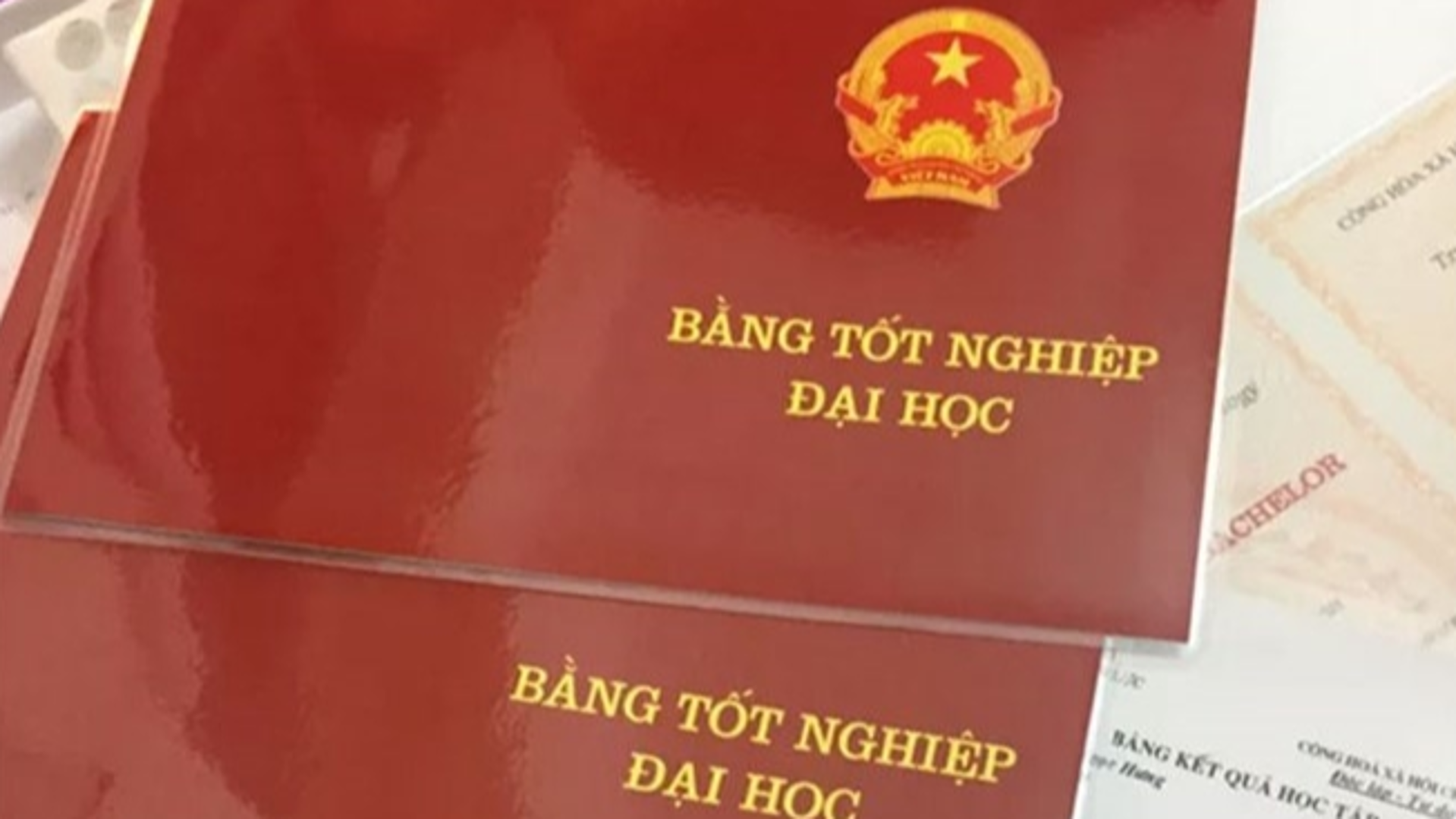 Dùng bằng tốt nghiệp THPT giả thì các bằng cấp cao hơn xử lý thế nào?