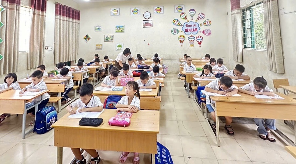 Most schools in Hanoi reopen after Typhoon Yagi  