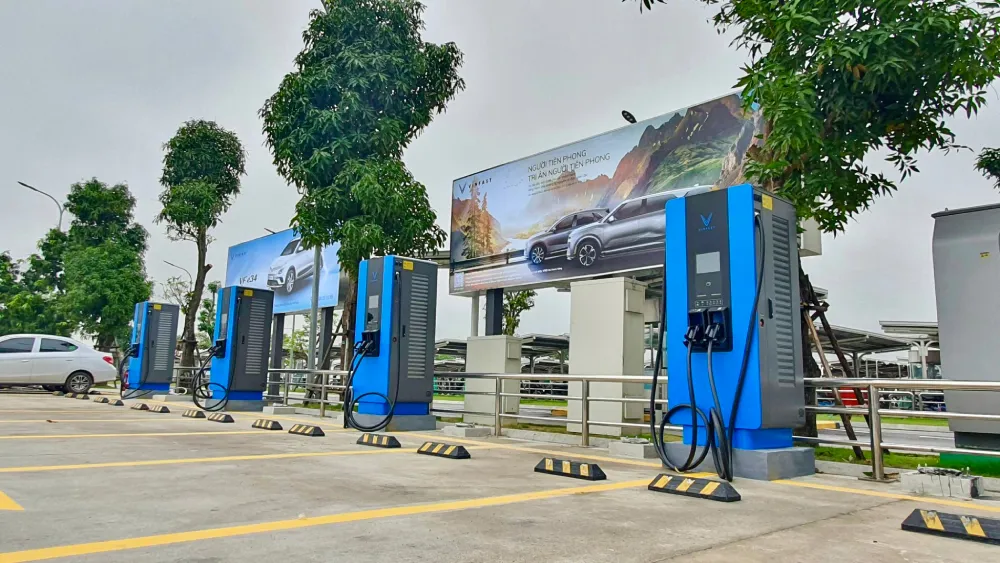 Sớm ban hành tiêu chuẩn, quy chuẩn trạm sạc xe điện