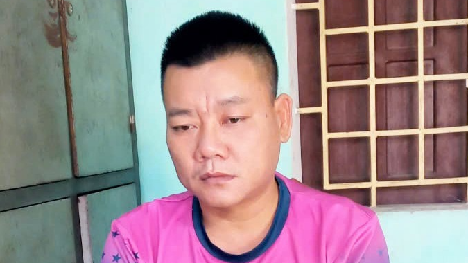 Giả danh công an cưỡng đoạt tiền của gái mại dâm