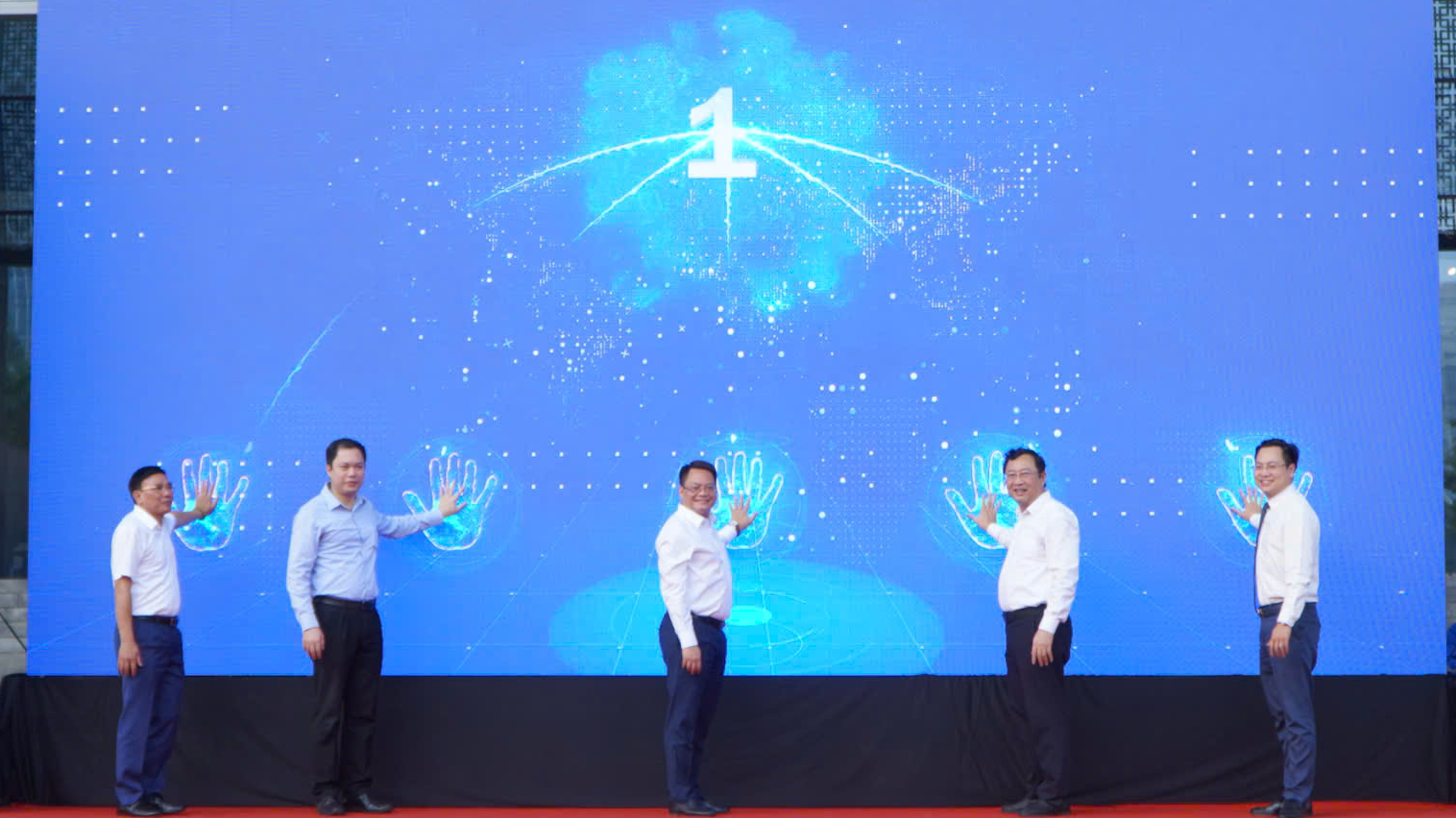 Khai mạc ngày hội quảng bá sản phẩm và kết nối đầu tư tại Hà Nội