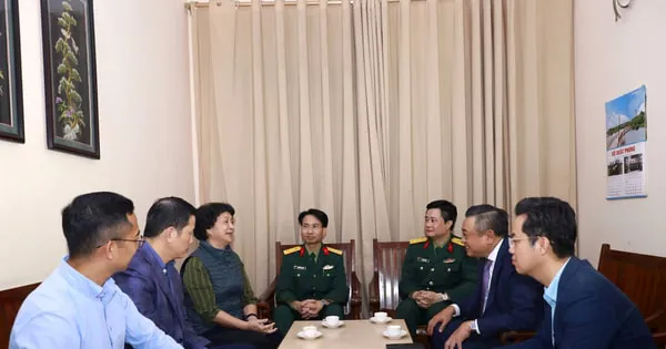Chủ tịch TP Hà Nội thăm gia đình các Đại tướng Hoàng Văn Thái, Đoàn Khuê