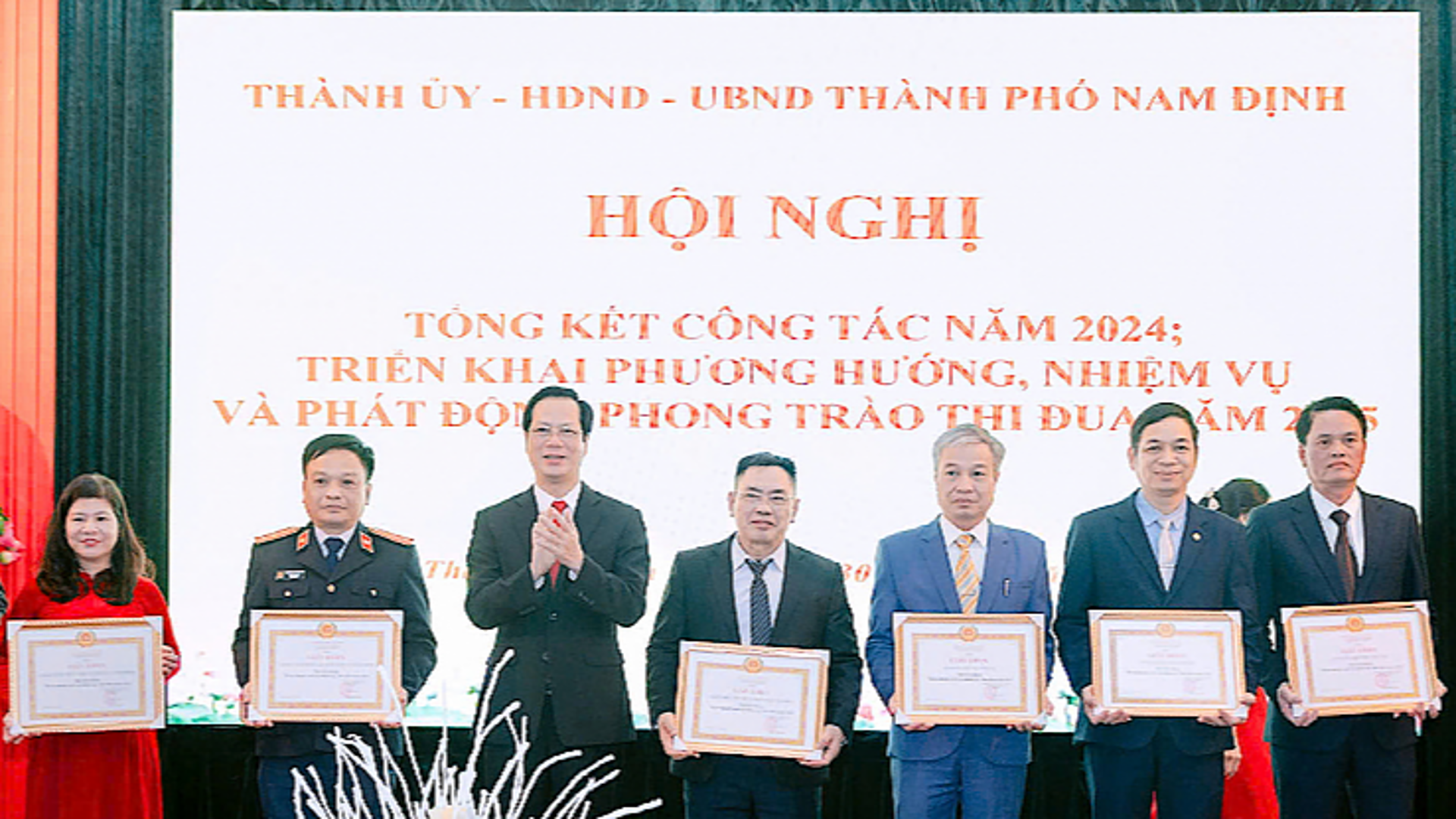 TP Nam Định triển khai nhiệm vụ và phát động phong trào thi đua năm 2025