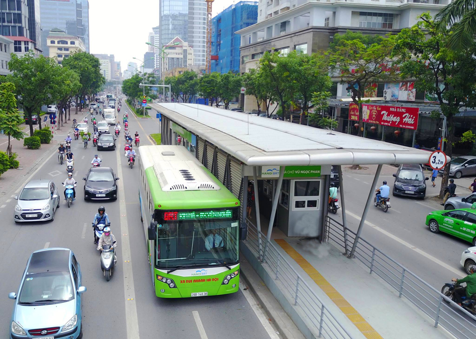 Public transportation - Key for Hanoi to tackle traffic congestion