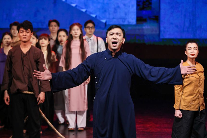 Musical on Hanoi's First Party Secretary inspires patriotism in outh