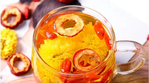 Trà hoa cúc táo đỏ có tác dụng gì?