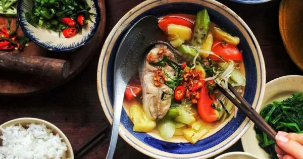 7 lí do bạn không nên ăn tối muộn sau 8 giờ