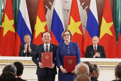 Tổng Bí thư Tô Lâm và Tổng thống Vladimir Putin chứng kiến Lễ trao các văn kiện hợp tác

