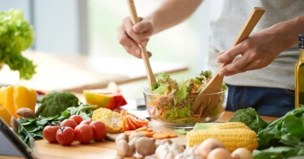 Cần làm gì để ngăn ngừa ngộ độc thực phẩm trong mùa Hè?