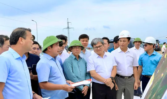 Khi người đứng đầu không ngồi chờ báo cáo