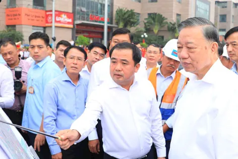 Tổng Bí thư, Chủ tịch nước Tô Lâm kiểm tra tiến độ thi công một số công trình, dự án trọng điểm của Thủ đô