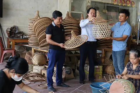 Làng nghề nâng sức sống kinh tế nông thôn ở xã Phú Nghĩa