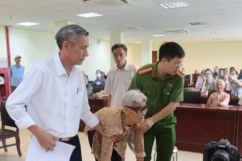 Công an Thủ đô nỗ lực trong "Chiến dịch 500 ngày đêm" tìm lại tên các liệt sĩ