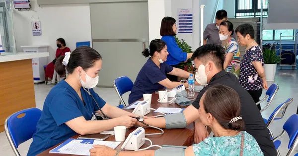 Khám sức khỏe miễn phí toàn dân tại Hà Nội: Các địa phương dồn sức hoàn thành mục tiêu