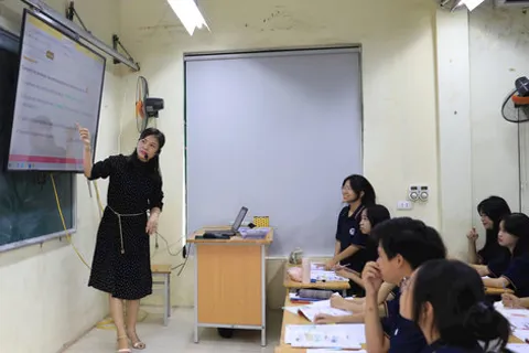 Hà Nội triển khai Đề án “Đưa tiếng Anh thành ngôn ngữ thứ hai trong trường học”: Chuyển từ học để thi sang học để sử dụng