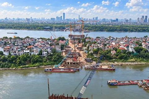 7 cầu vượt sông Hồng: Những chuyển động trên công trường