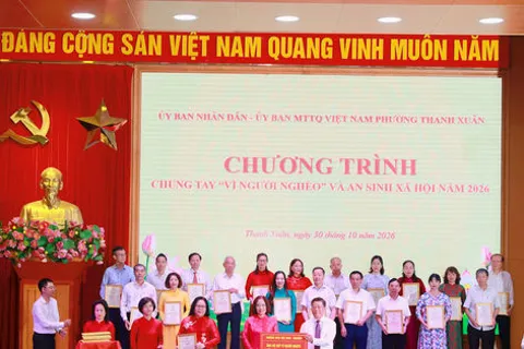 Phường Thanh Xuân tiếp nhận gần 1,7 tỷ đồng ủng hộ Quỹ vì người nghèo