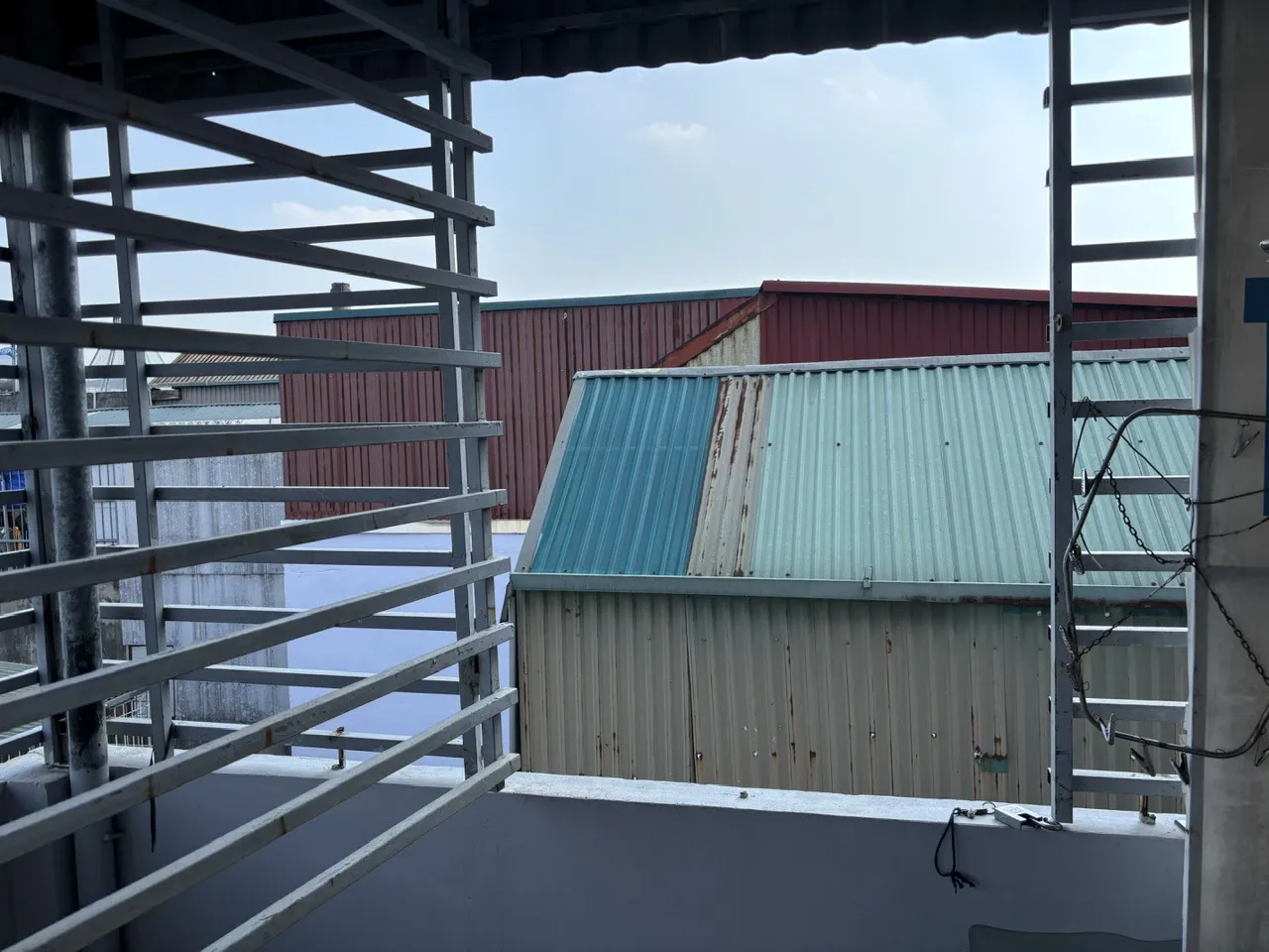 Quận Hoàng Mai vận động người dân mở “chuồng cọp” làm cửa thoát hiểm trong những ngày nghỉ lễ