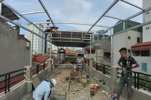 Sát Tết sửa nhà: thợ “cháy lịch”, giá vật tư tăng từng ngày