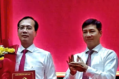 Chủ tịch UBND tỉnh Đồng Tháp làm Phó Bí thư tỉnh Vĩnh Long
