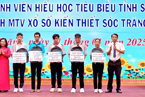 Xổ số Sóc Trăng trả thưởng cho người trúng số trên 1.700 tỷ đồng