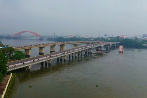 Cấm ô tô lưu thông qua cầu Bình Triệu 1 để nâng tĩnh không cầu