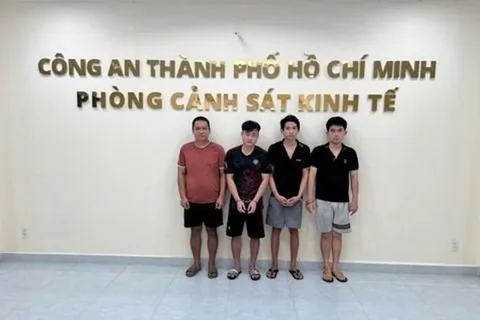 TP Hồ Chí Minh triệt phá cơ sở sản xuất nước giặt, nước tẩy rửa giả