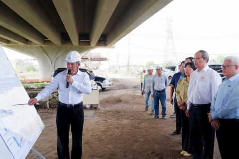 Đoàn đại biểu quốc hội TP Hồ Chí Minh kiểm tra 2 công trình trọng điểm