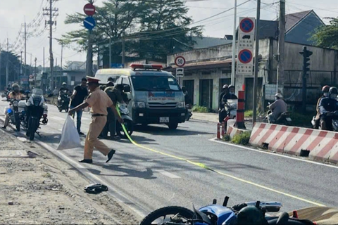 TP Hồ Chí Minh: người đàn ông bất ngờ ngã xuống đường bị xe tải cán tử vong