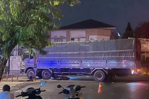 TP Hồ Chí Minh: va chạm với xe ô tô khiến người đàn ông tử vong tại chỗ