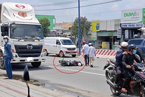 TP Hồ Chí Minh: nam sinh tử vong thương tâm sau va chạm xe ô tô

