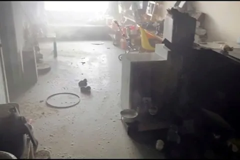 Cháy căn hộ tầng 16 chung cư Flora Fuji, nhiều cư dân hoảng loạn
