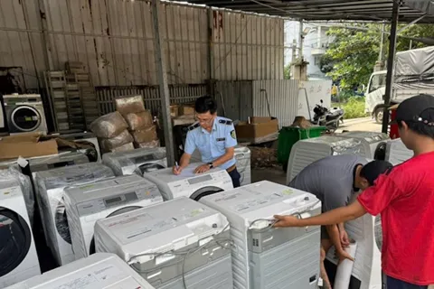 TP Hồ Chí Minh: phát hiện kho máy giặt, điều hòa không khí thuộc diện cấm nhập khẩu