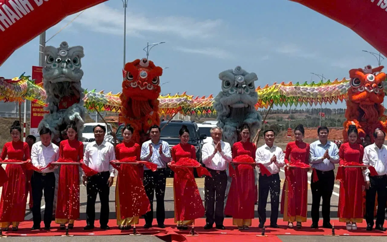 Bình Thuận: khởi công, khánh thành các dự án hạ tầng giao thông ven biển