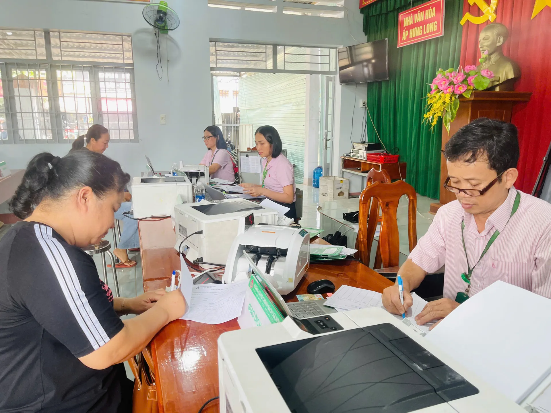 Đẩy mạnh công tác giúp học sinh, sinh viên tiếp cận nguồn vốn vay