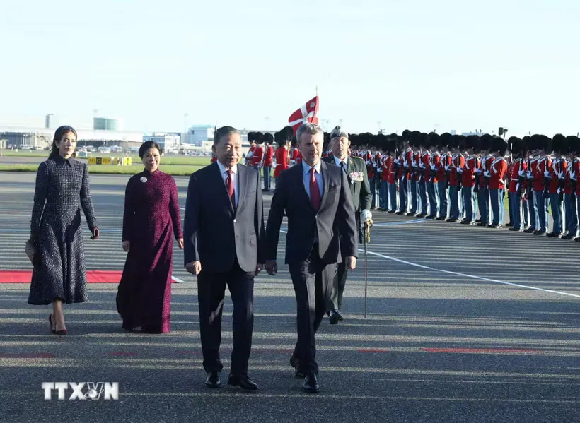 Nhà vua và Hoàng hậu Đan Mạch chủ trì lễ đón Tổng Bí thư, Chủ tịch nước Tô Lâm và Phu nhân