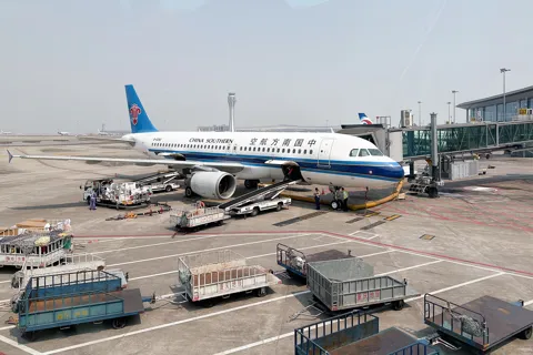 Trung Quốc ra mắt nền tảng pháp lý ứng dụng AI hỗ trợ doanh nghiệp hoạt động nước ngoài