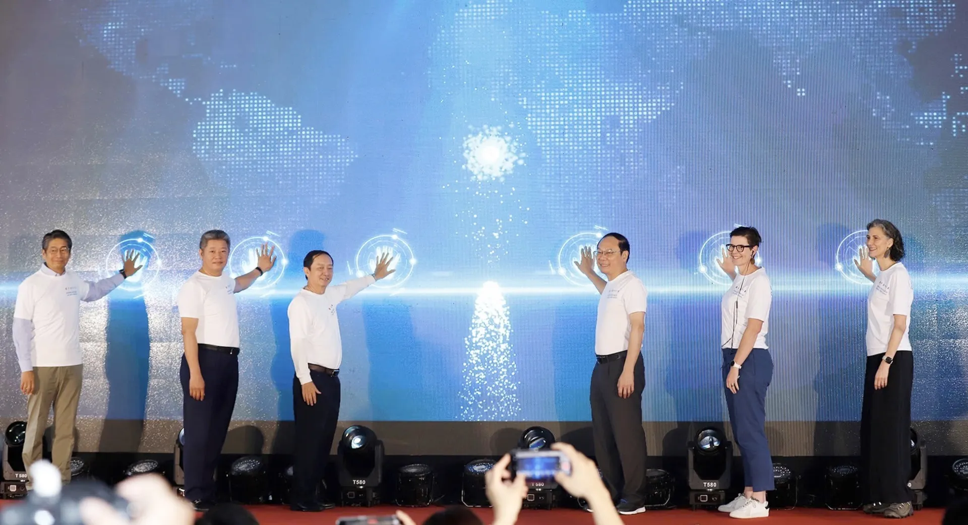 “Clean Air for a Blue Sky” event boosts Hanoi’s green commitment