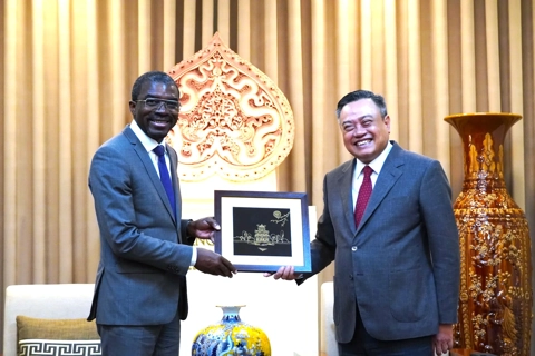Hà Nội thúc đẩy hợp tác với UNESCO nhằm gìn giữ các di sản Thăng Long, Cổ Loa