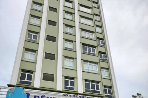 Bệnh viện Gia Định bị “tuýt còi” sau ca hút mỡ biến chứng
