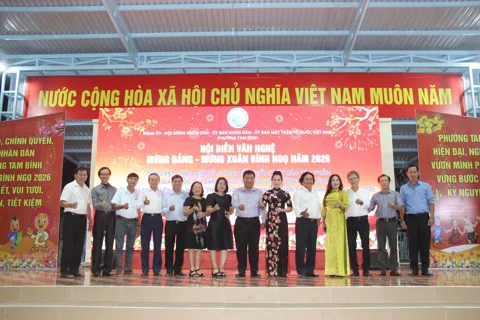 Hội diễn Mừng Đảng - Mừng Xuân và trao giải sáng tác về phường Tam Bình