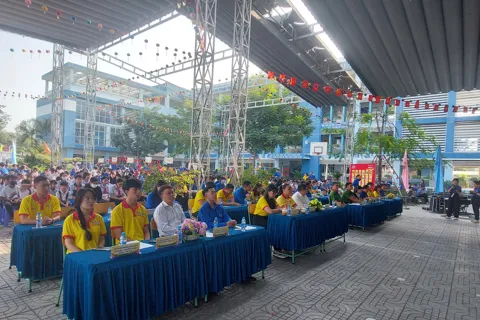 TP Hồ Chí Minh: phường Dĩ An tổ chức chương trình “Xuân sẻ chia - Tết sum vầy”