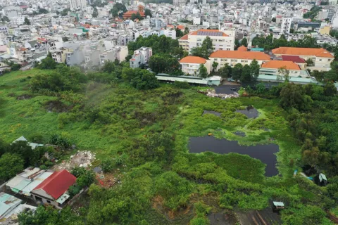 TP Hồ Chí Minh: Khu "đất vàng” vướng quy hoạch treo 26 năm
