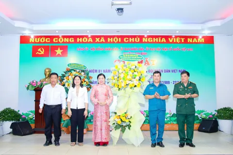Phường Tam Bình tổ chức họp mặt kỷ niệm 81 năm ngày thành lập Quân đội Nhân dân Việt Nam