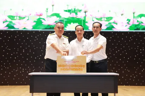 Phường Bình Dương phát động ủng hộ Quỹ Vì người nghèo và đồng bào vùng lũ