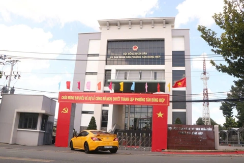 Giải quyết TTHC tại phường Tân Đông Hiệp: tất cả vì sự hài lòng của người dân