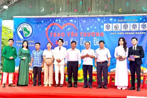 TP Hồ Chí Minh: “trao yêu thương và gắn kết cộng đồng” tại phường Tam Bình