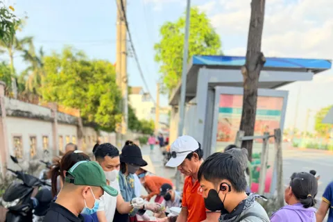 TP Hồ Chí Minh: những bạn trẻ chung tay hỗ trợ bệnh nhân nghèo