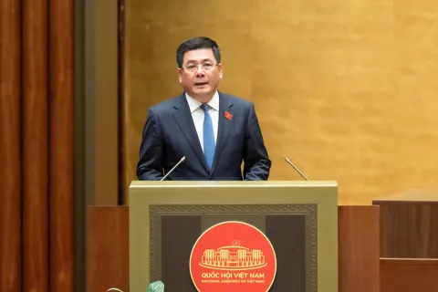 Đề xuất mở rộng đối tượng bán lẻ điện được tham gia mua, bán điện trực tiếp
