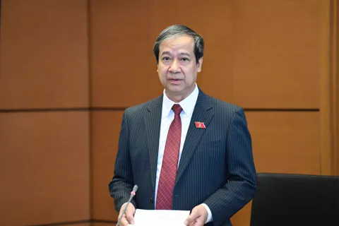 Đầu tư nhiều hơn để phát triển toàn diện giáo dục phổ thông, không thể "dạy chay"